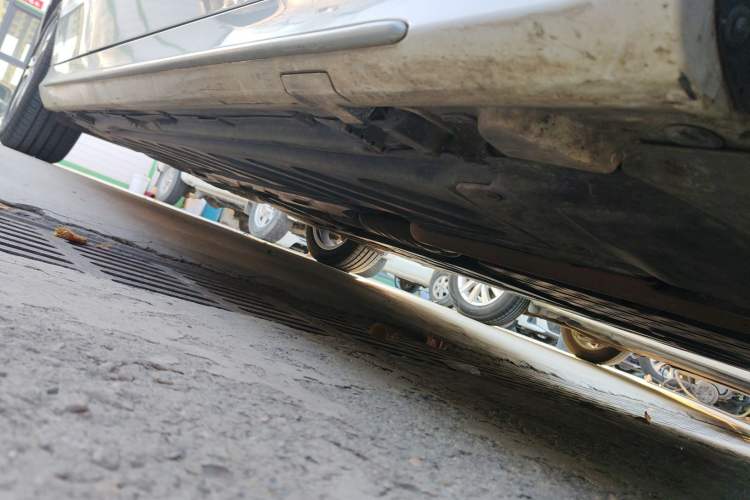 Used Mercedes-Benz C-Class 2020 C 260 L Sport Edition Right Side Sill