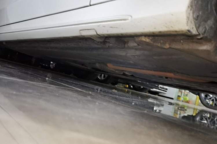 Used Mercedes-Benz C-Class 2020 Facelifted C 260 Estate Right Side Sill