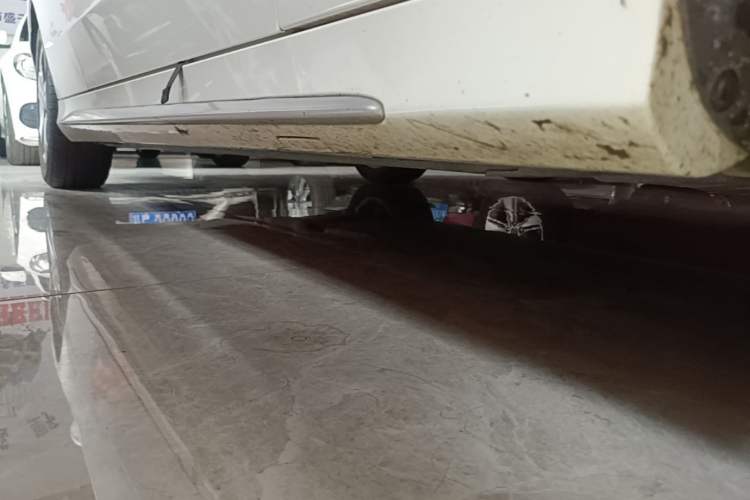 Used Mercedes-Benz C-Class 2020 Restyled C 260 L Sport Edition Right Side Sill