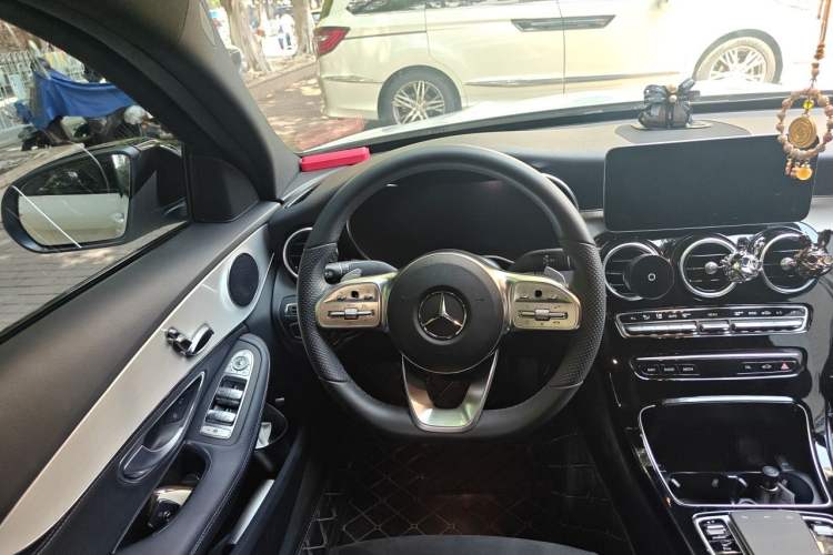 Used Mercedes-Benz C-Class 2020 Restyled C 260 Sport Edition Steering Wheel