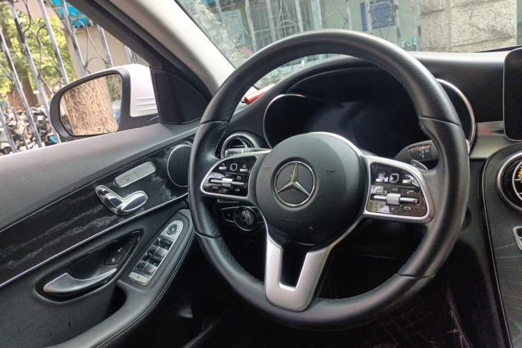 Used Mercedes-Benz C-Class 2020 Facelifted C 260 Estate Steering Wheel