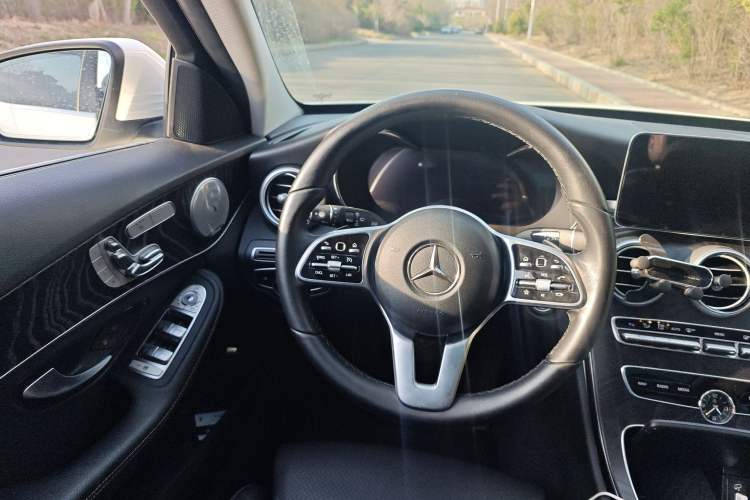 Used Mercedes-Benz C-Class 2020 Facelifted C 260 Estate Steering Wheel