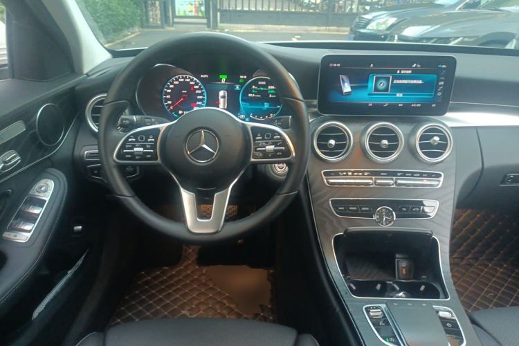 Used Mercedes-Benz C-Class 2020 Facelifted C 260 Estate Steering Wheel