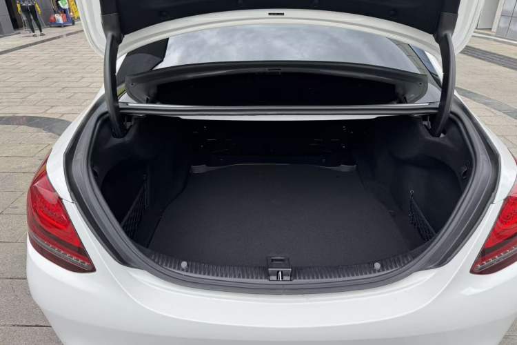 Used Mercedes-Benz C-Class 2020 Restyled C 260 L Sport Edition Trunk