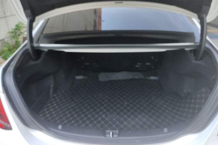 Used Mercedes-Benz C-Class 2020 Restyled C 260 Sport Edition Trunk