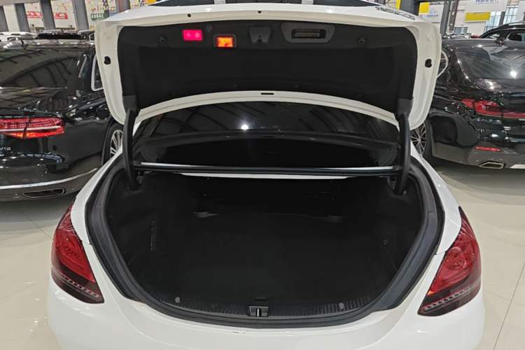 Used Mercedes-Benz C-Class 2020 Restyled C 260 L Sport Edition Trunk