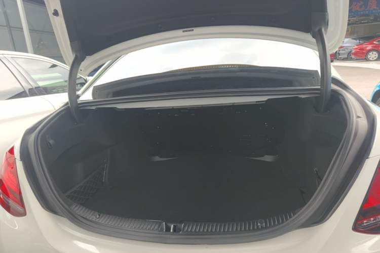 Used Mercedes-Benz C-Class 2020 Restyled C 260 L Sport Edition Trunk