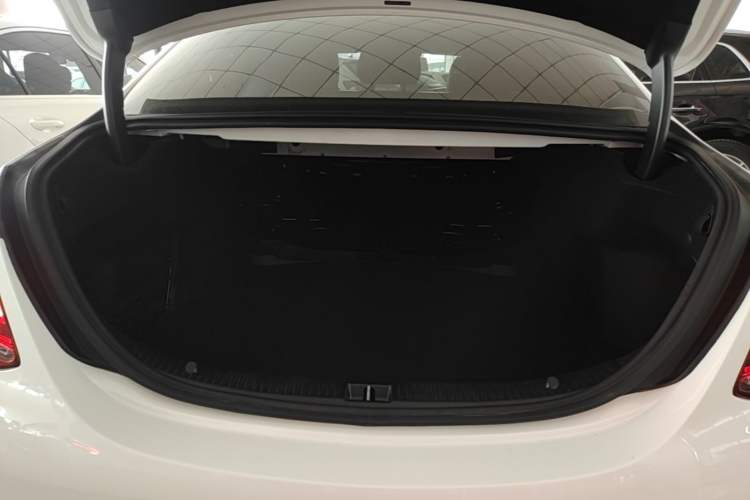 Used Mercedes-Benz C-Class 2020 Restyled C 200 L Fashion Edition Sport Version Trunk