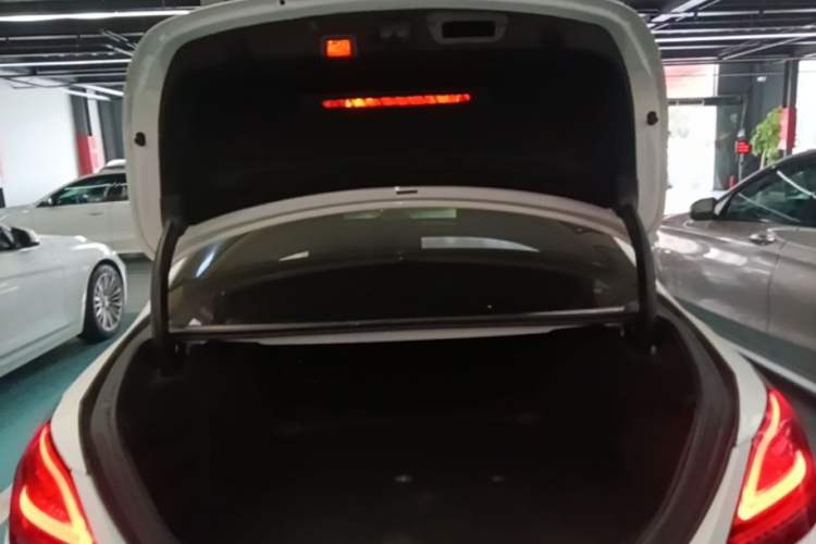 Used Mercedes-Benz C-Class 2020 Restyled C 200 L Fashion Edition Sport Version Trunk
