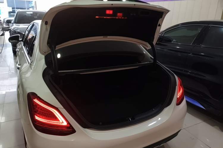 Used Mercedes-Benz C-Class 2020 Restyled C 260 L Sport Edition Trunk