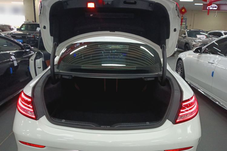Used Mercedes-Benz C-Class 2020 C 260 4MATIC Coupe Trunk