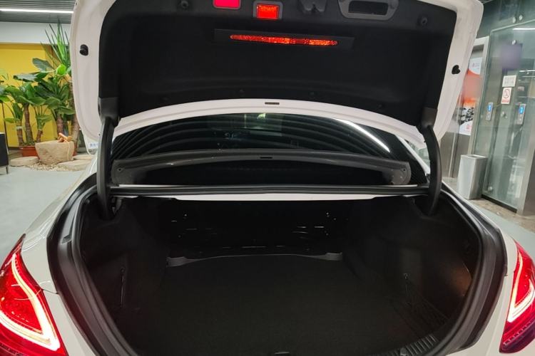 Used Mercedes-Benz C-Class 2020 Restyled C 260 L Sport Edition Trunk