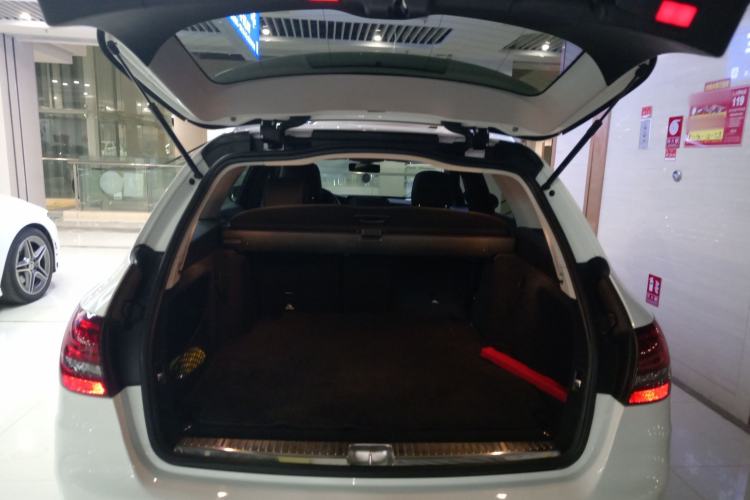 Used Mercedes-Benz C-Class 2020 Facelifted C 260 Estate Trunk