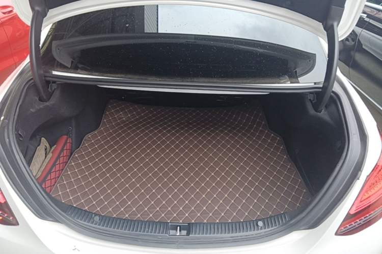 Used Mercedes-Benz C-Class 2020 Restyled C 260 L Sport Edition Trunk