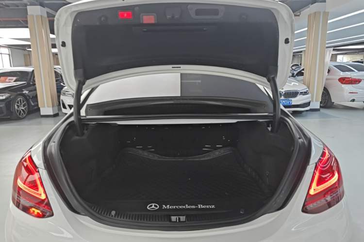 Used Mercedes-Benz C-Class 2020 Restyled C 260 Sport Edition Trunk