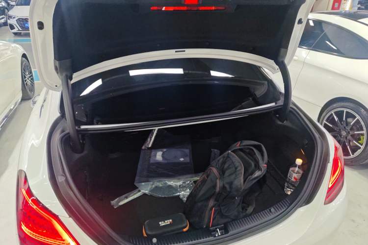 Used Mercedes-Benz C-Class 2020 Restyled C 260 L Sport Edition Trunk