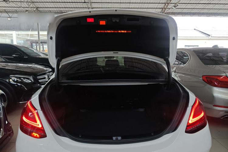 Used Mercedes-Benz C-Class 2020 Restyled C 260 L Sport Edition Trunk