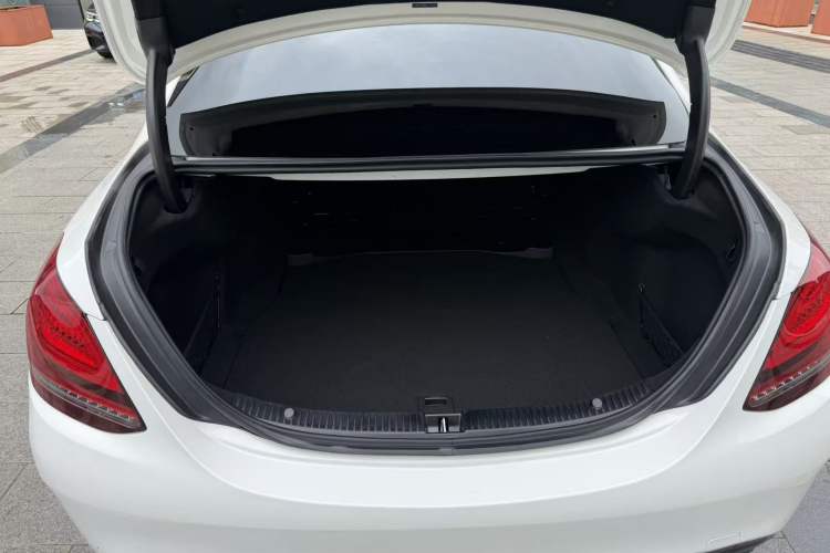 Used Mercedes-Benz C-Class 2020 Restyled C 260 L Sport Edition Trunk