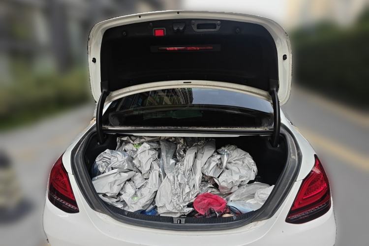 Used Mercedes-Benz C-Class 2020 C 200 L Fashion Model Trunk