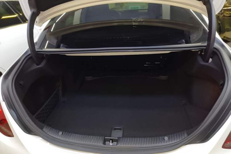 Used Mercedes-Benz C-Class 2020 C 260 Sport Edition Trunk
