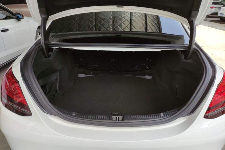 Used Mercedes-Benz C-Class 2020 Restyled C 260 L Sport Edition Trunk