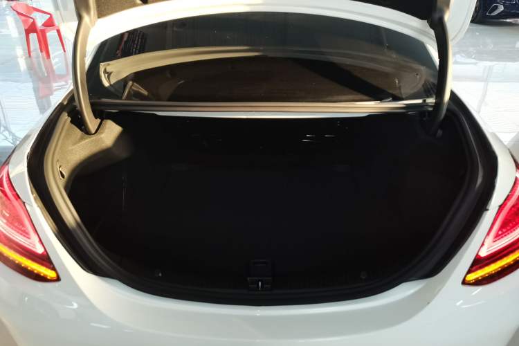Used Mercedes-Benz C-Class 2020 Restyled C 200 L Fashion Edition Sport Version Trunk