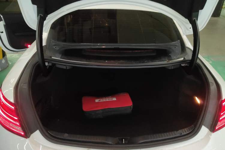 Used Mercedes-Benz C-Class 2020 C 260 Coupe Trunk