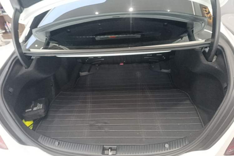 Used Mercedes-Benz C-Class 2020 Restyled C 200 L Fashion Edition Sport Version Trunk