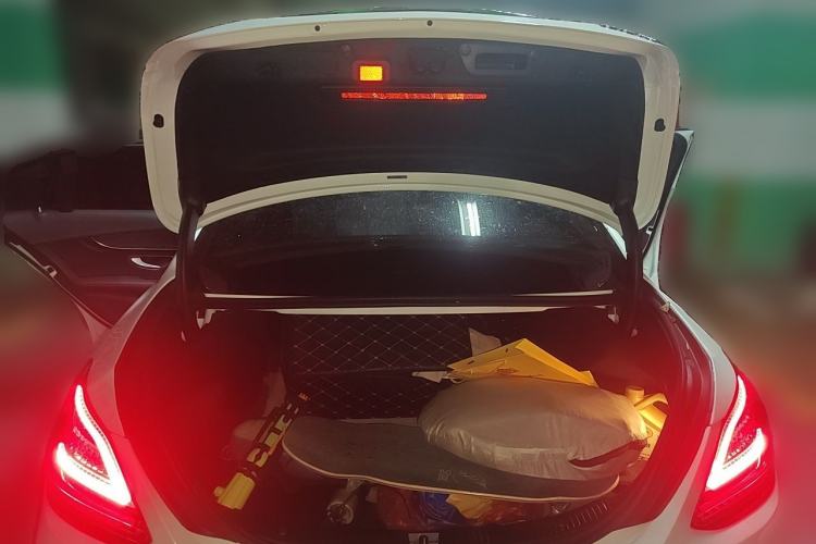 Used Mercedes-Benz C-Class 2020 C 200 L Fashion Edition Sport Version Trunk