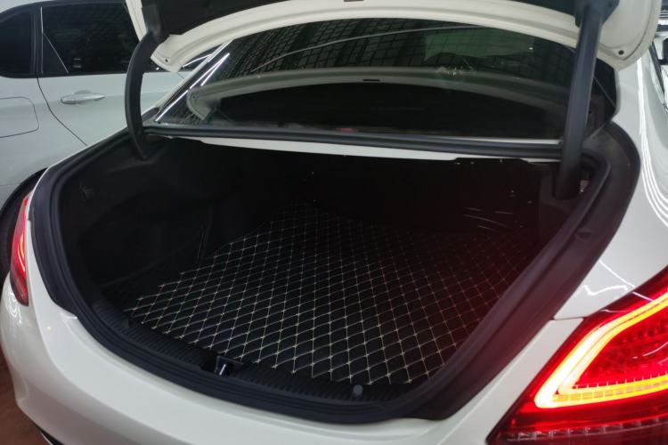 Used Mercedes-Benz C-Class 2020 C 200 L Fashion Edition Sport Version Trunk