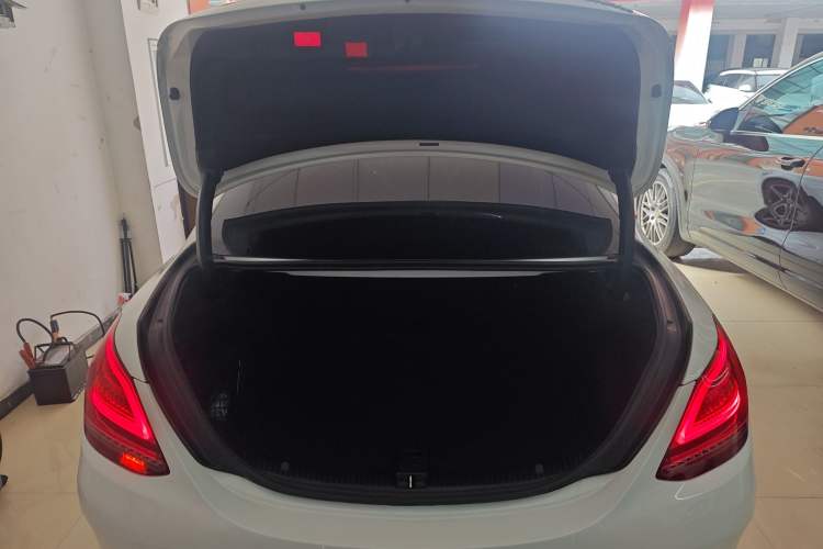 Used Mercedes-Benz C-Class 2020 Restyled C 260 Sport Edition Trunk
