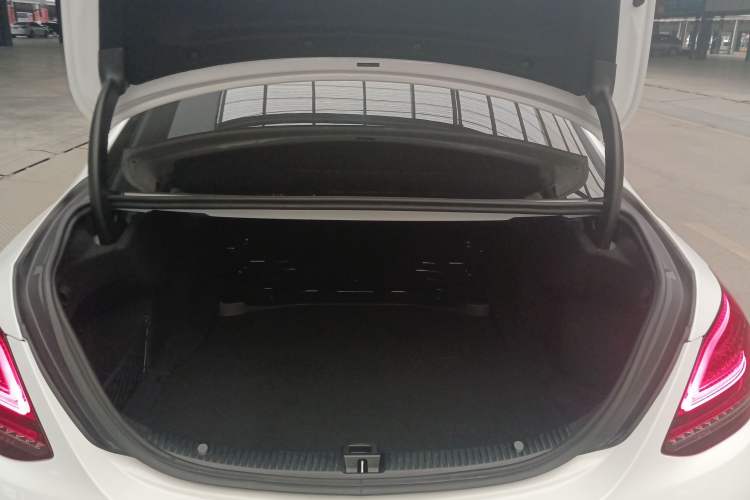 Used Mercedes-Benz C-Class 2020 Restyled C 200 L Fashion Edition Sport Version Trunk