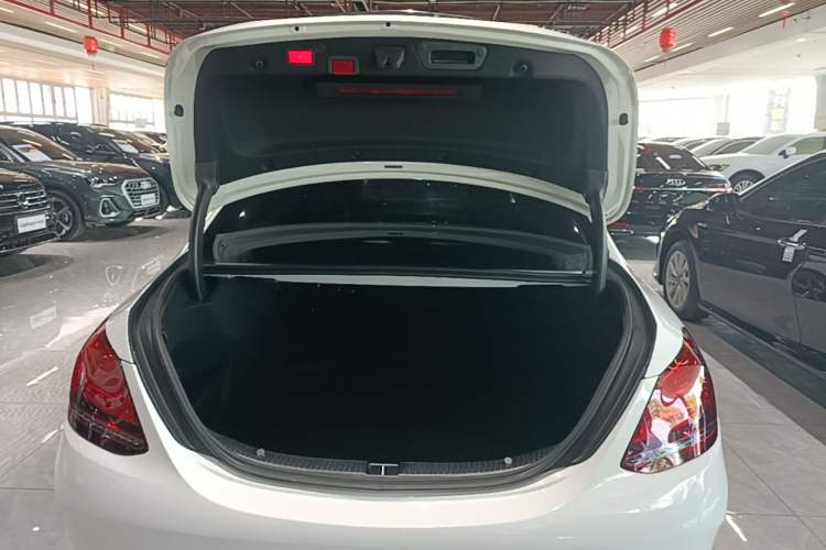 Used Mercedes-Benz C-Class 2020 Restyled C 260 L Sport Edition Trunk