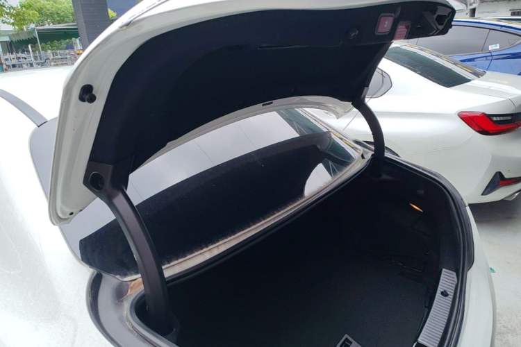 Used Mercedes-Benz C-Class 2020 Restyled C 260 Sport Edition Trunk