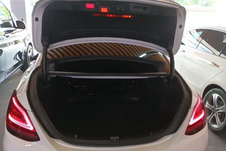 Used Mercedes-Benz C-Class 2020 Restyled C 260 L Sport Edition Trunk