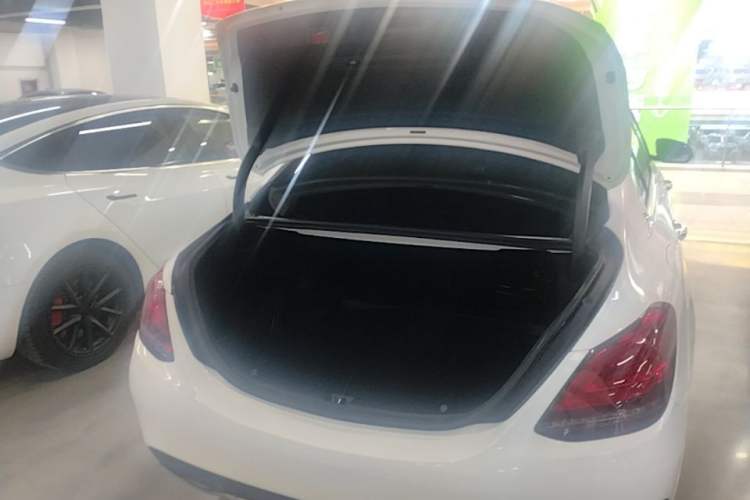 Used Mercedes-Benz C-Class 2020 Restyled C 200 L Fashion Edition Sport Version Trunk