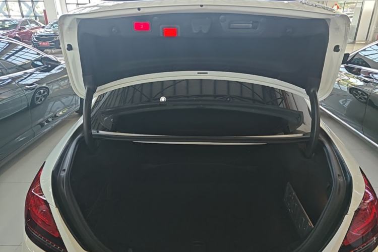 Used Mercedes-Benz C-Class 2020 Restyled C 260 L Sport Edition Trunk