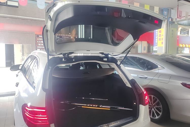 Used Mercedes-Benz C-Class 2020 Facelifted C 260 Estate Trunk