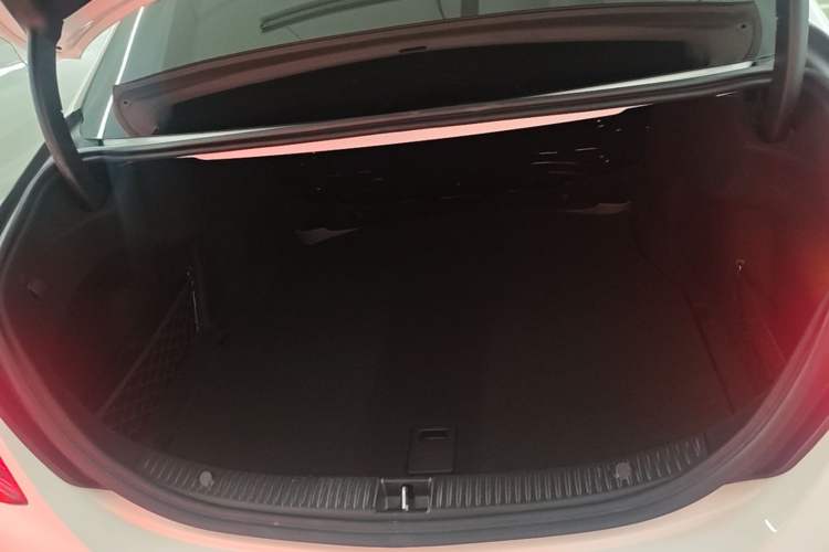 Used Mercedes-Benz C-Class 2020 Restyled C 260 L Sport Edition Trunk