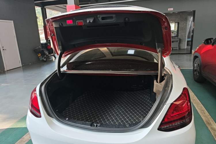 Used Mercedes-Benz C-Class 2020 Restyled C 260 L Sport Edition Trunk