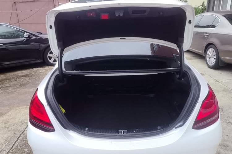 Used Mercedes-Benz C-Class 2020 Restyled C 260 L Sport Edition Trunk