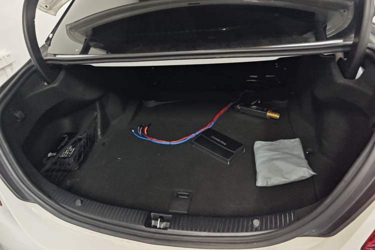 Used Mercedes-Benz C-Class 2020 Restyled C 200 L Fashion Edition Sport Version Trunk
