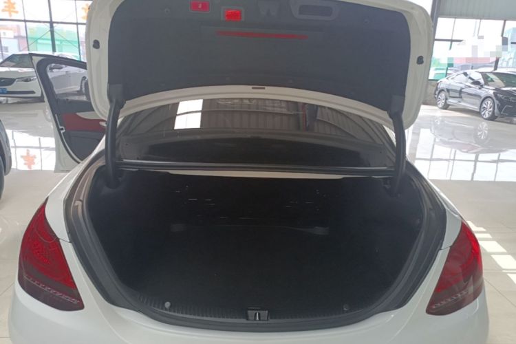 Used Mercedes-Benz C-Class 2020 Restyled C 260 Sport Edition Trunk