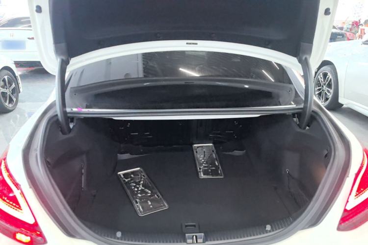 Used Mercedes-Benz C-Class 2020 Restyled C 260 Sport Edition Trunk