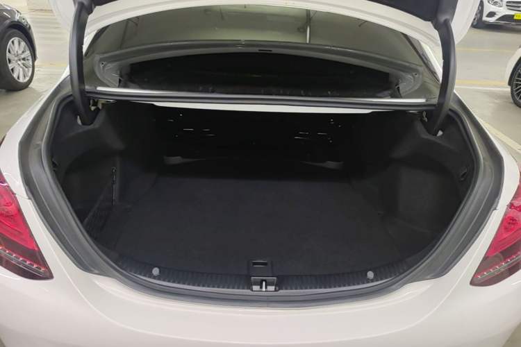 Used Mercedes-Benz C-Class 2020 Restyled C 200 L Fashion Edition Sport Version Trunk