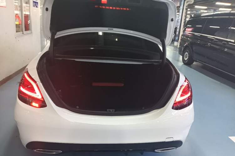 Used Mercedes-Benz C-Class 2020 Restyled C 260 Sport Edition Trunk