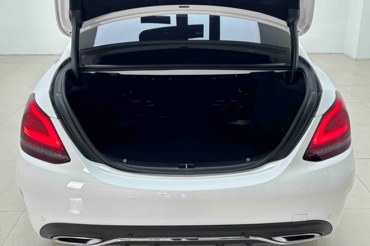 Used Mercedes-Benz C-Class 2020 Restyled C 260 L Sport Edition Trunk