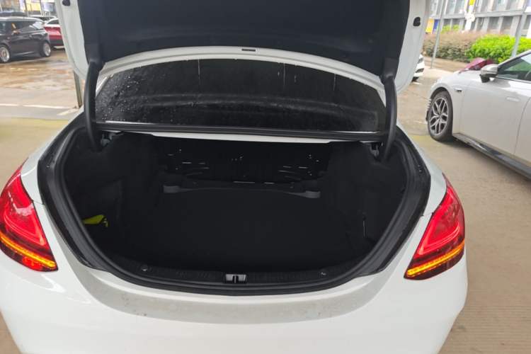 Used Mercedes-Benz C-Class 2020 Restyled C 260 L Sport Edition Trunk