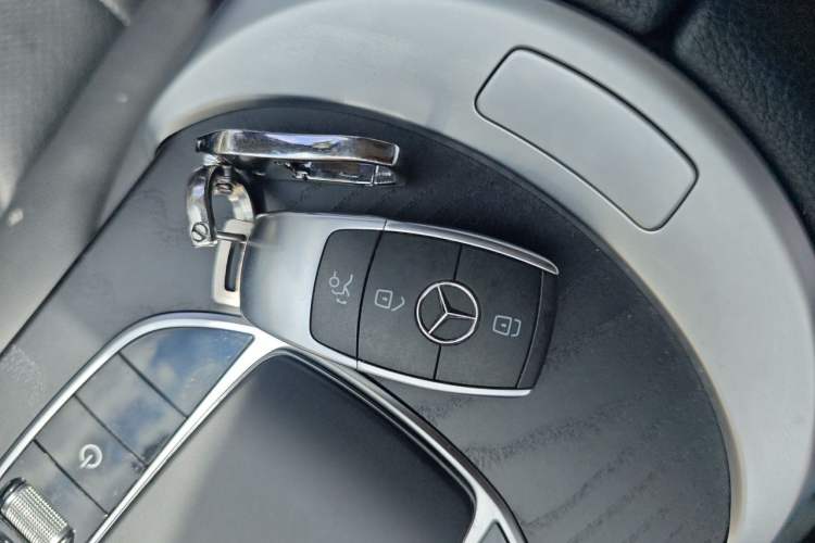 Used Mercedes-Benz C-Class 2020 C 260 L Sport Edition Vehicle Key