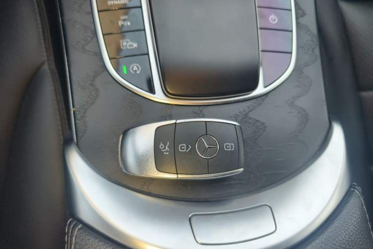 Used Mercedes-Benz C-Class 2020 Facelifted C 260 Estate Vehicle Key